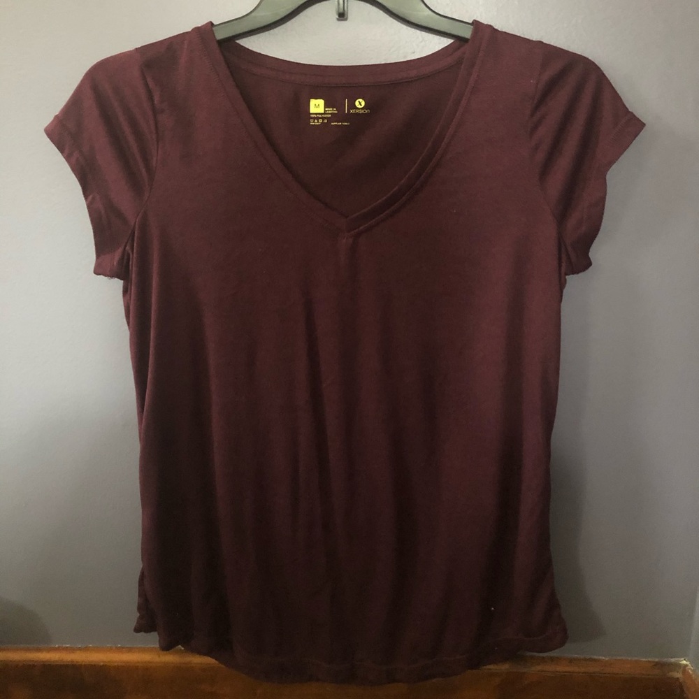 Burgundy light weight work out v-neck